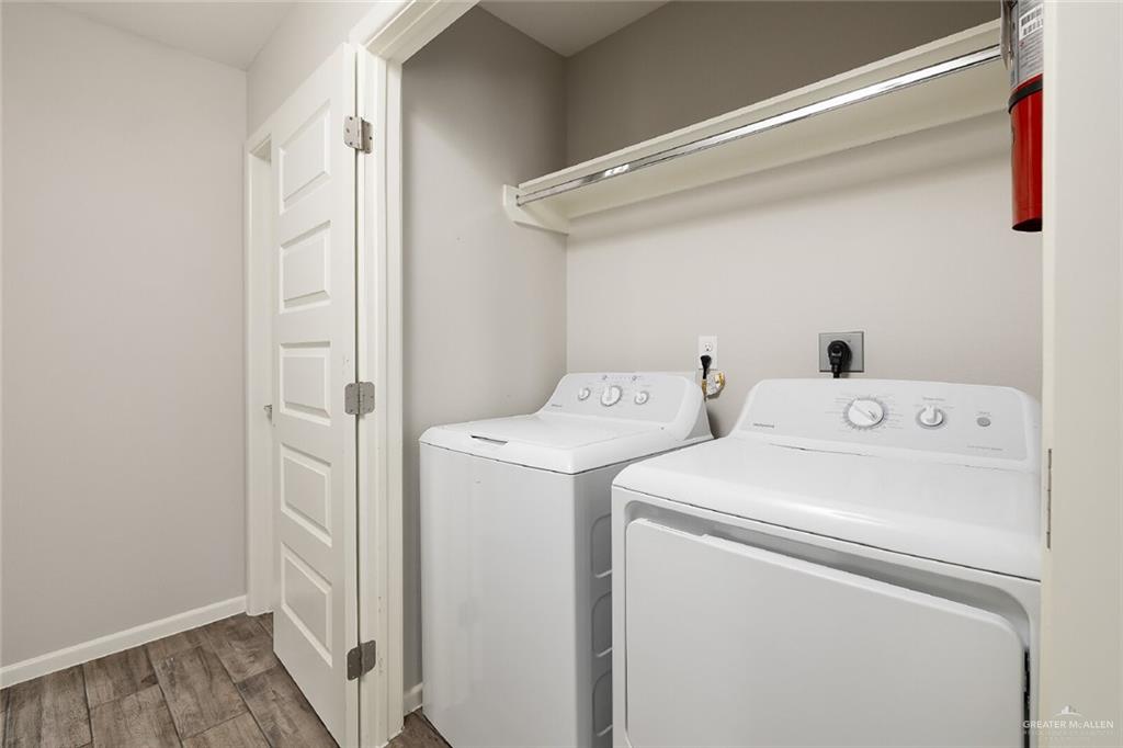 Photo 11 of 1404 Alta Vista Avenue #3