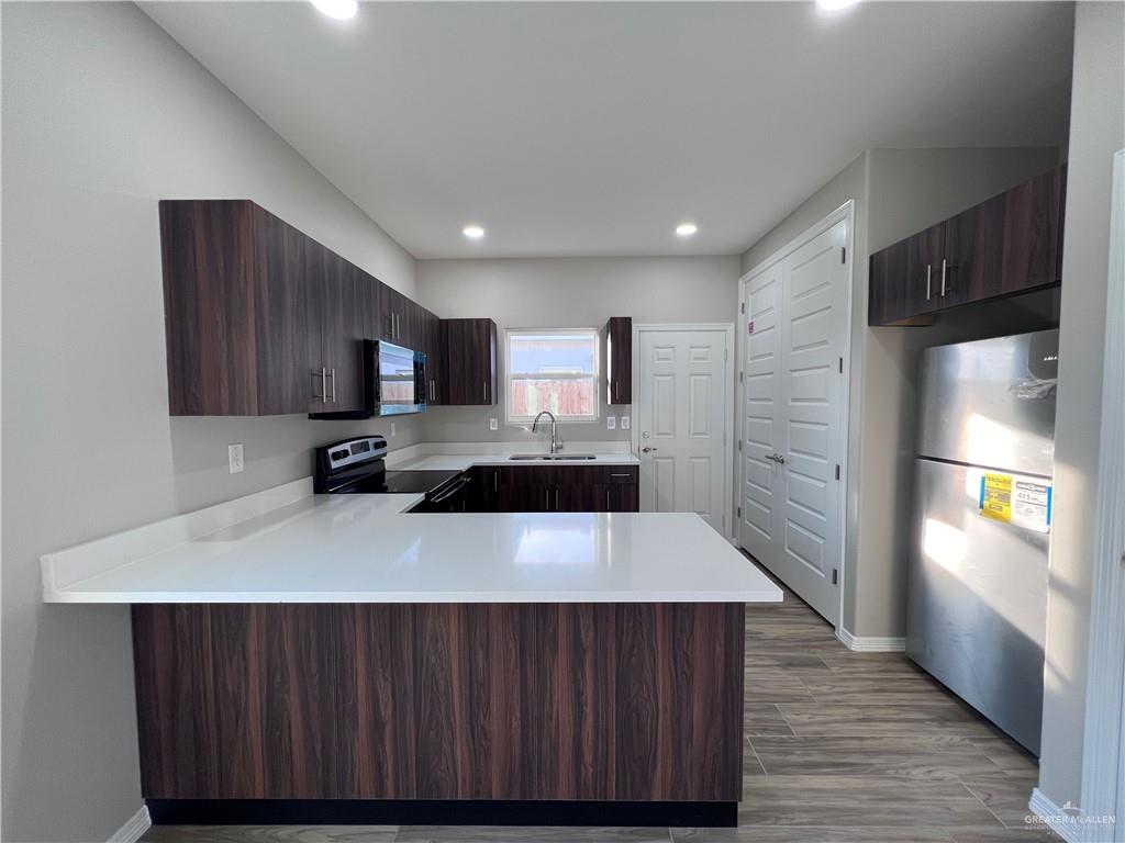 Photo 4 of 4104 Walnut Avenue #4