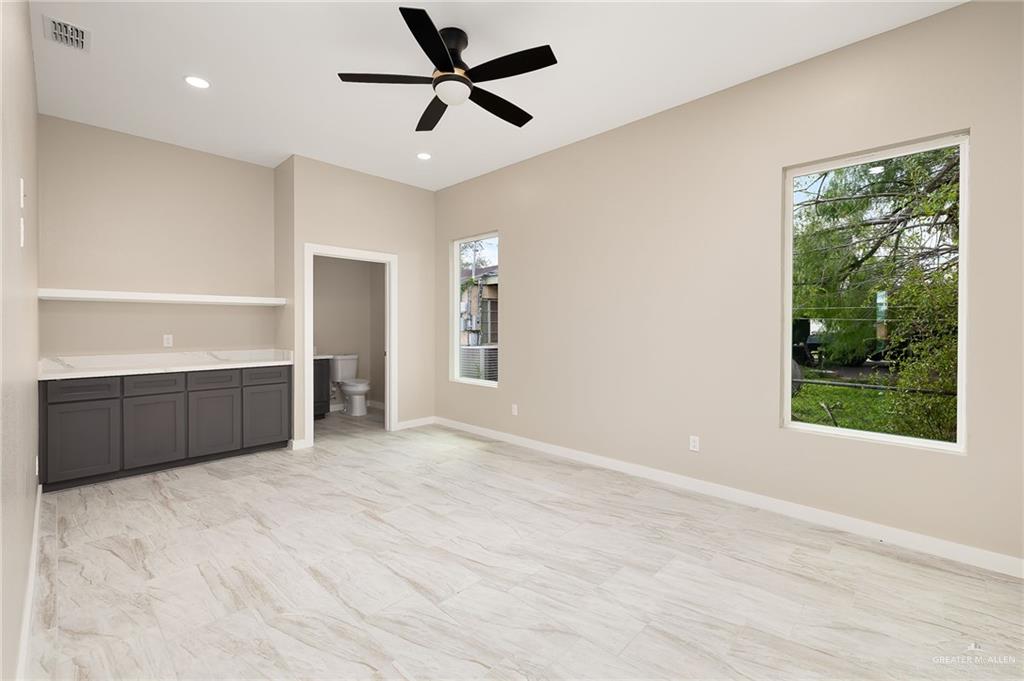 Photo 14 of 614 Missouri Avenue