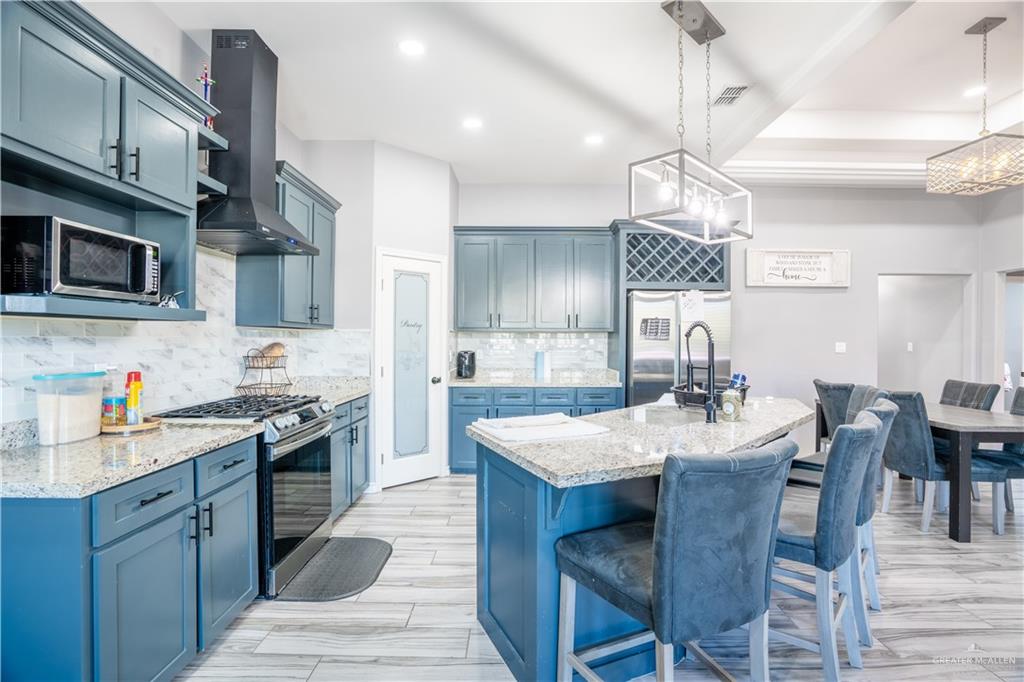 Photo 8 of 334 Ciro Caceres Avenue