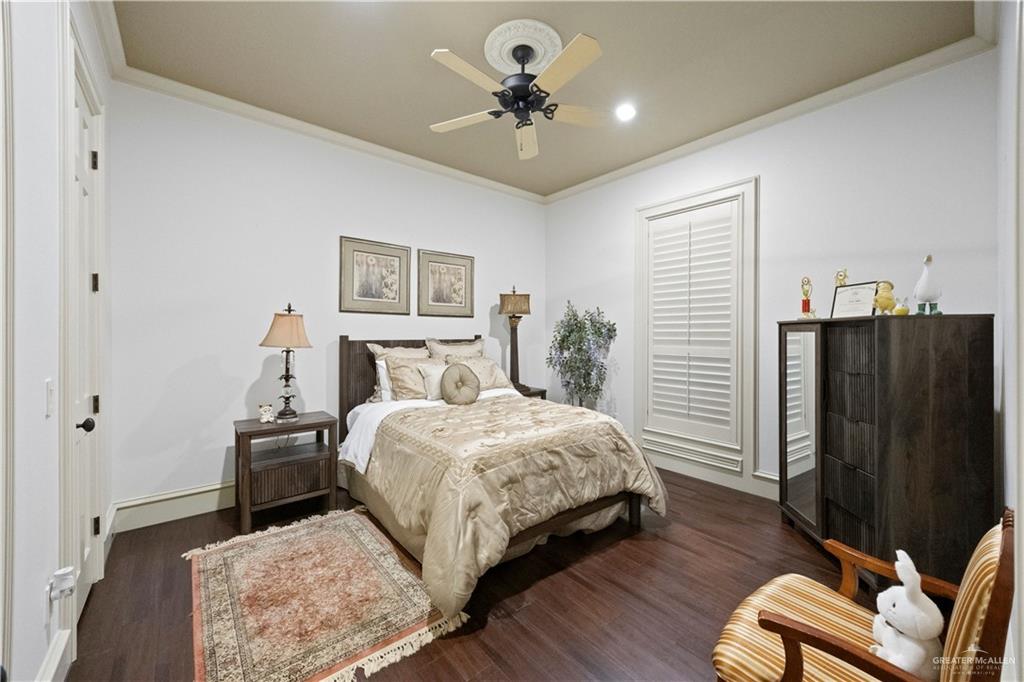 Photo 8 of 2421 Sendero Avenue