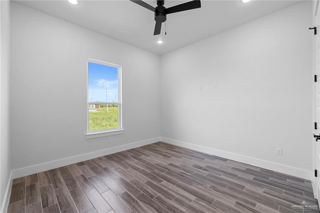 Photo 10 of 3518 Treasure Hills Boulevard