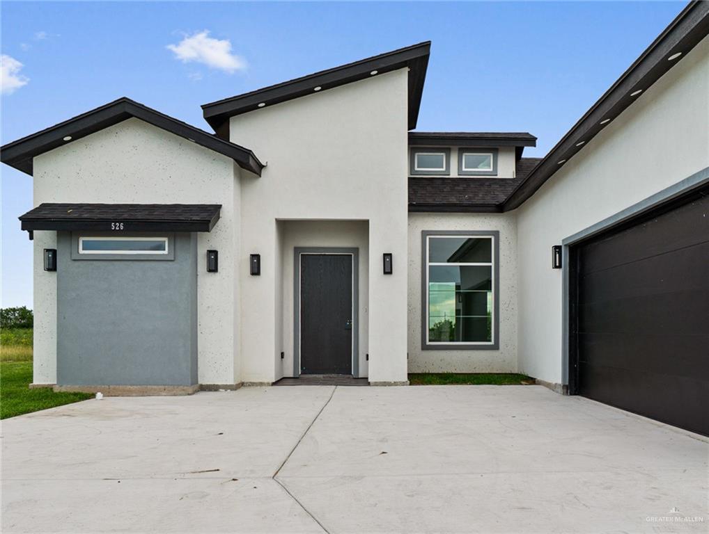 Photo 1 of 526 Oriole Drive, Los Fresnos