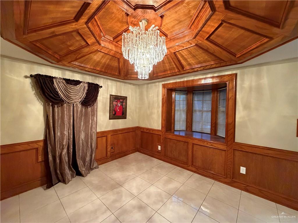 Photo 6 of 214 Resplandor Street