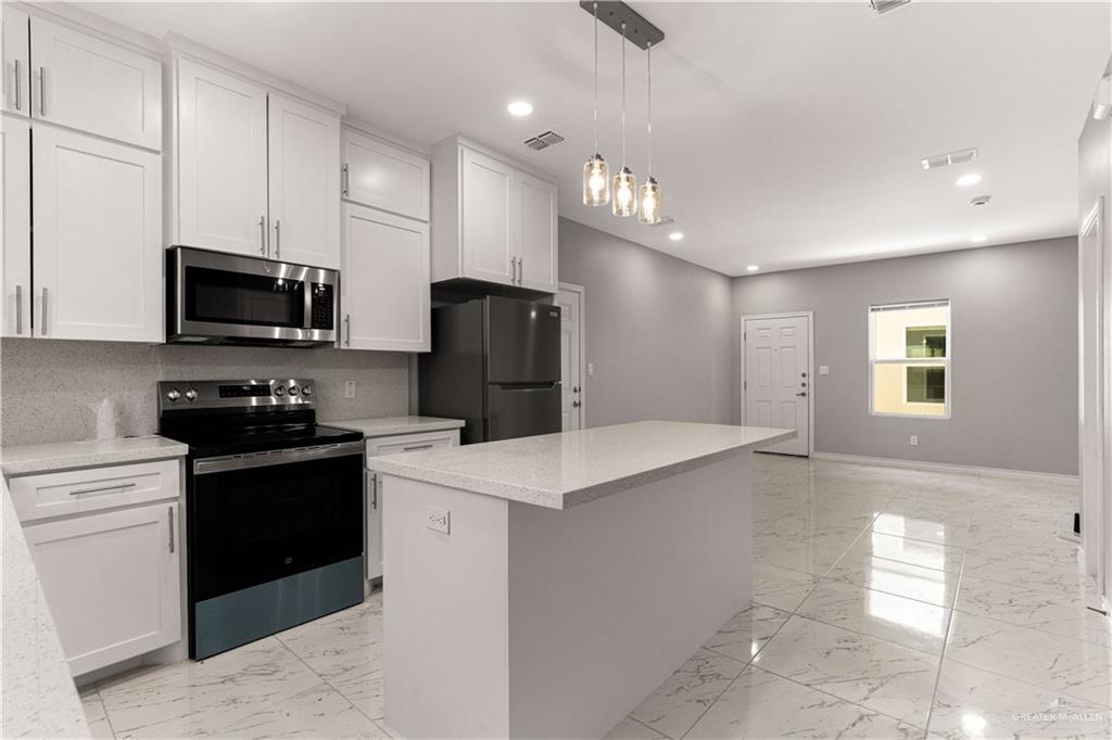 Photo 7 of 2409 Viviana Street #1