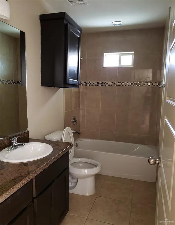 Photo 3 of 2120 Taxco Court #3
