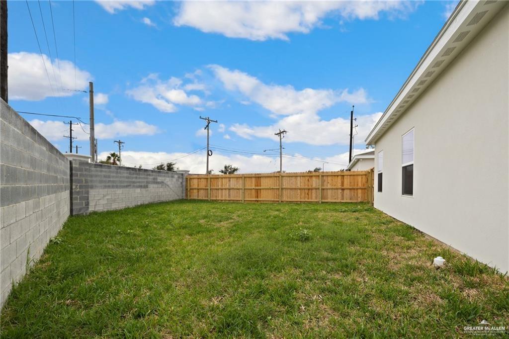 Photo 18 of 2302 37th Lane #2