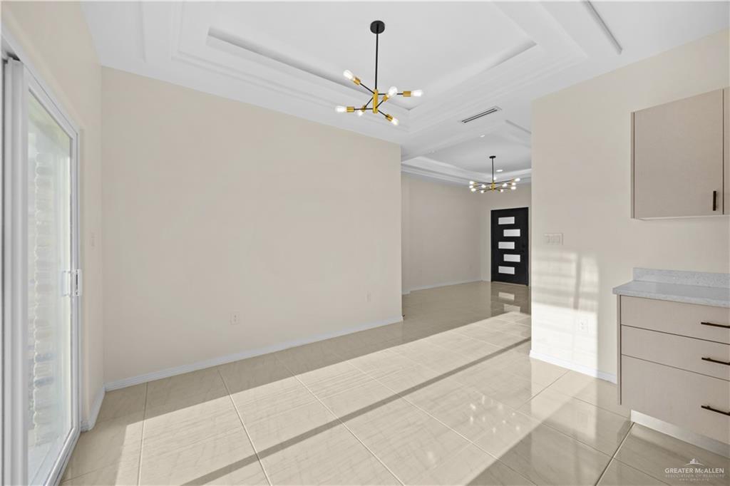 Photo 4 of 2308 San Pascual Street