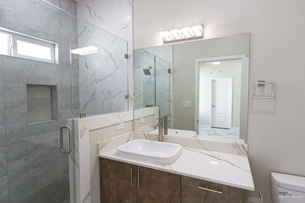Photo 13 of 409 Emerald Avenue