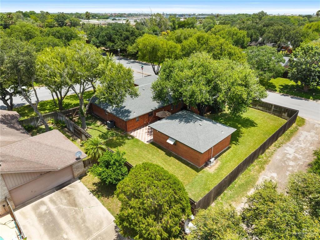 Photo 32 of 1614 Walnut Court