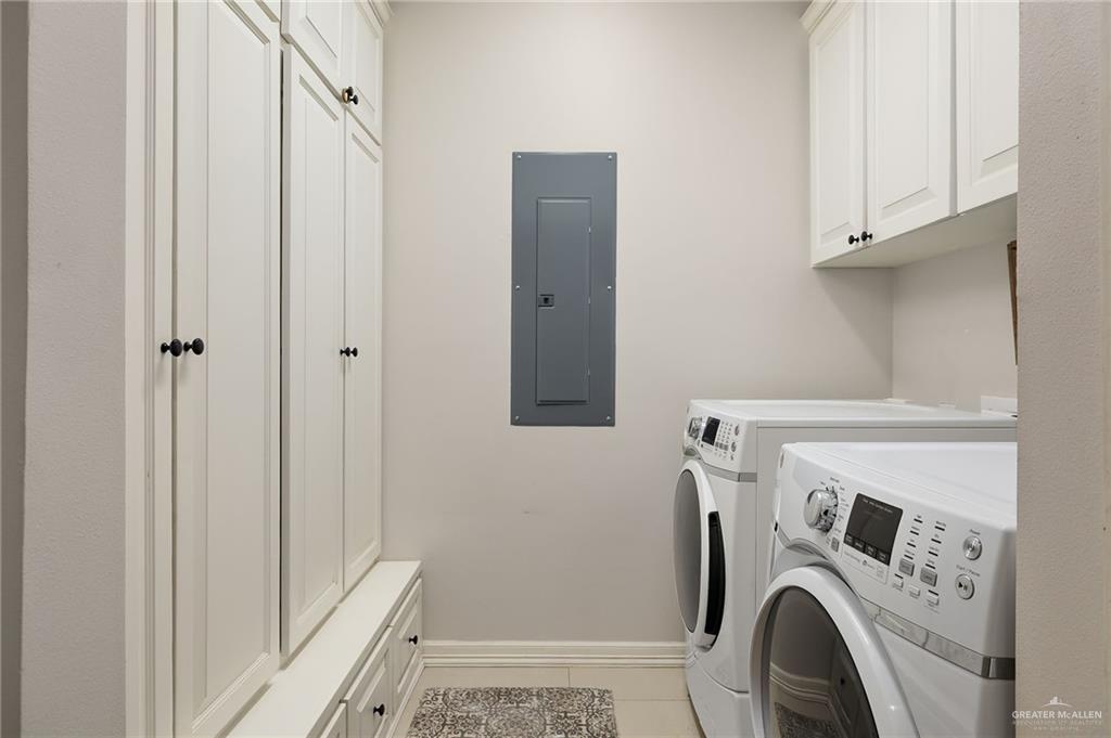 Photo 13 of 3313 Cornell Avenue