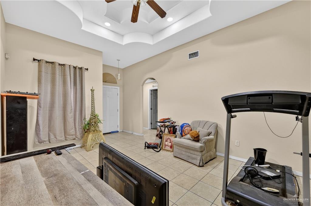 Photo 6 of 802 Thelma Drive