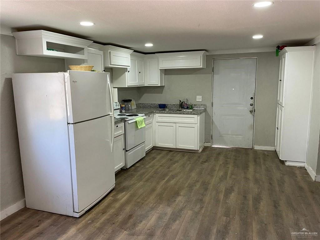 Photo 2 of 518 San Antonio Circle