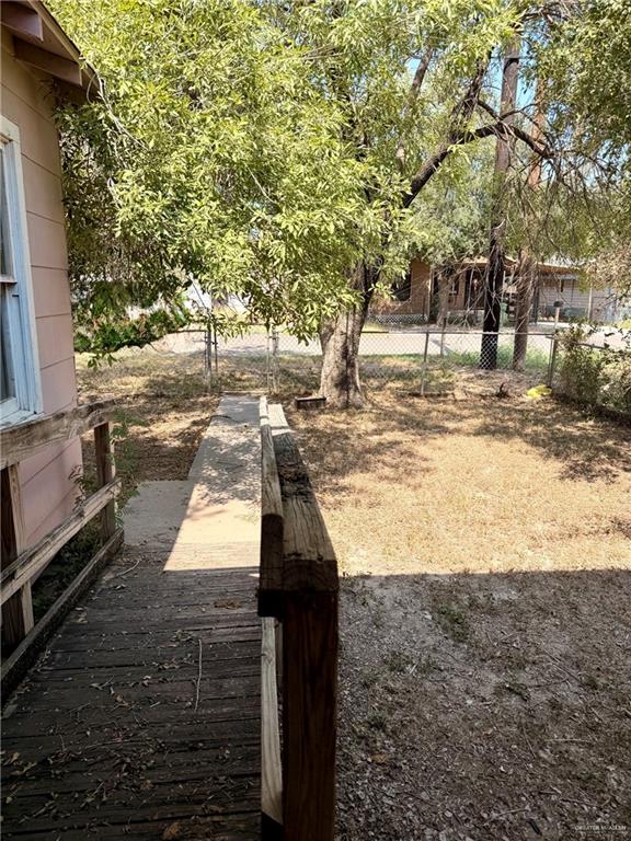 Photo 3 of 707 San Zeferino Street