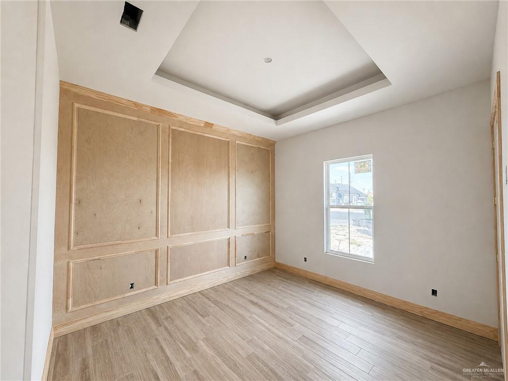 Photo 7 of 1801 Oak Court