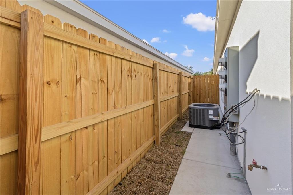 Photo 18 of 1605 Molino Drive