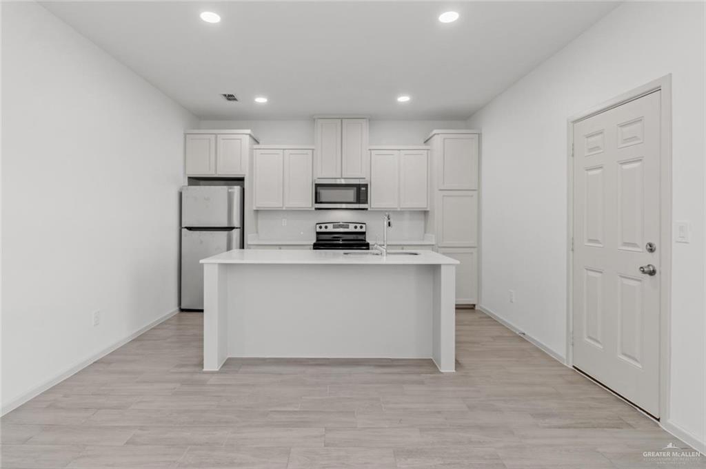 Photo 8 of 1605 Molino Drive