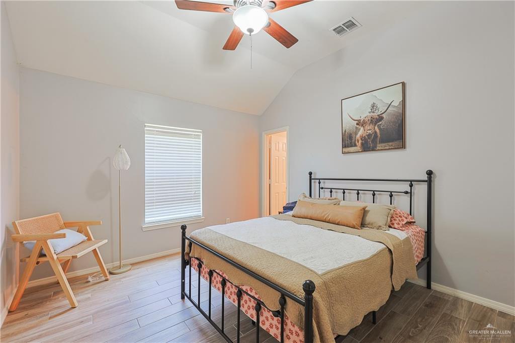 Photo 25 of 2805 Santa Susana Street