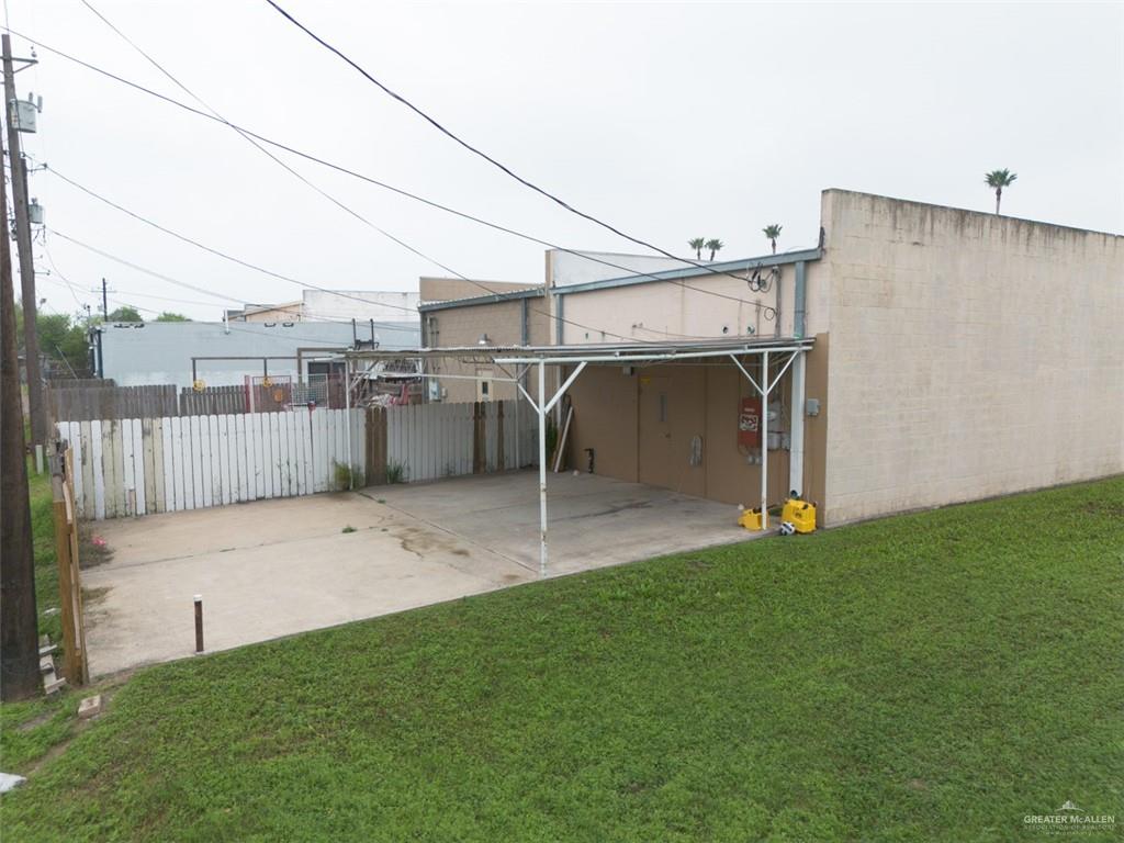 Photo 11 of 2722 Conway Avenue
