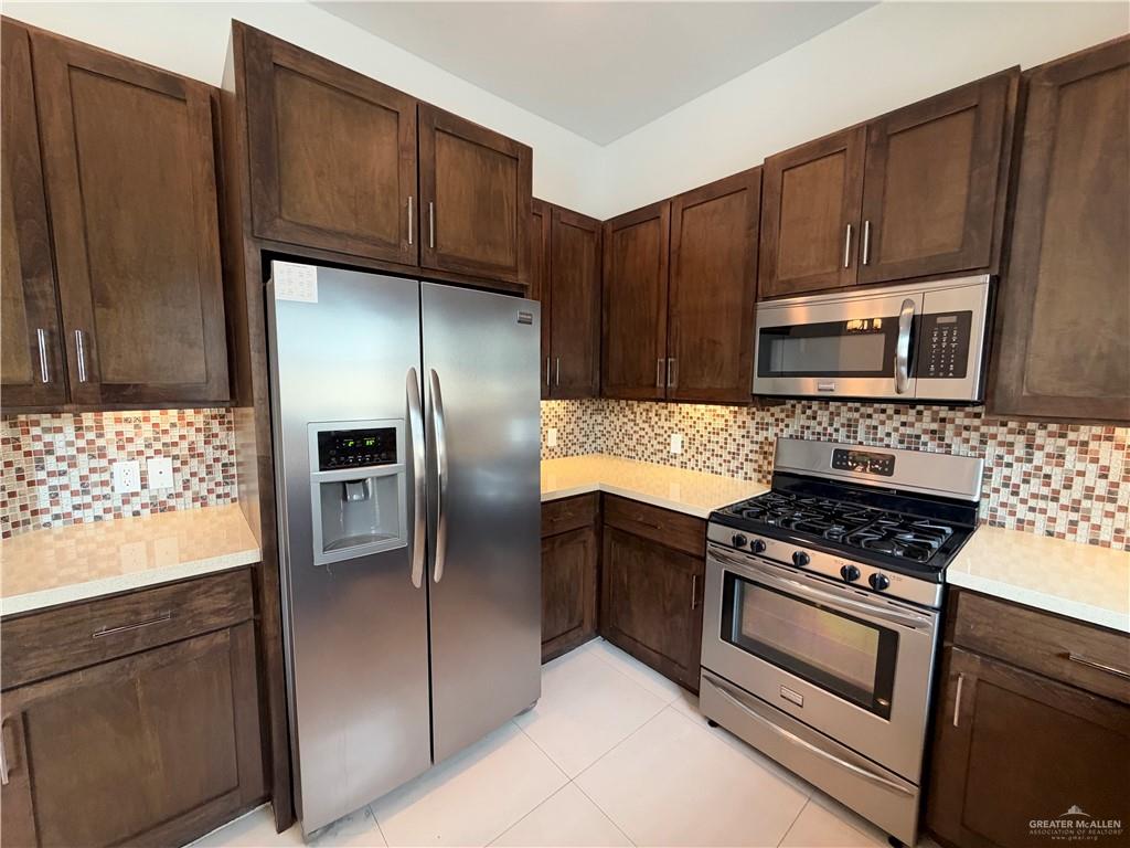 Photo 6 of 213 Ulex Avenue