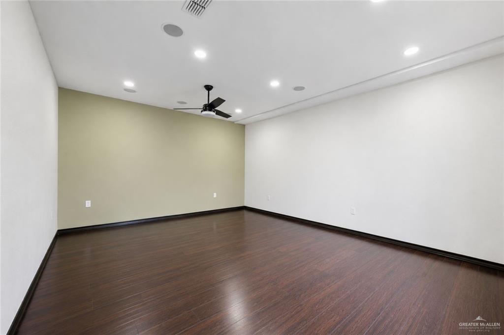 Photo 13 of 1807 Villa Real Drive