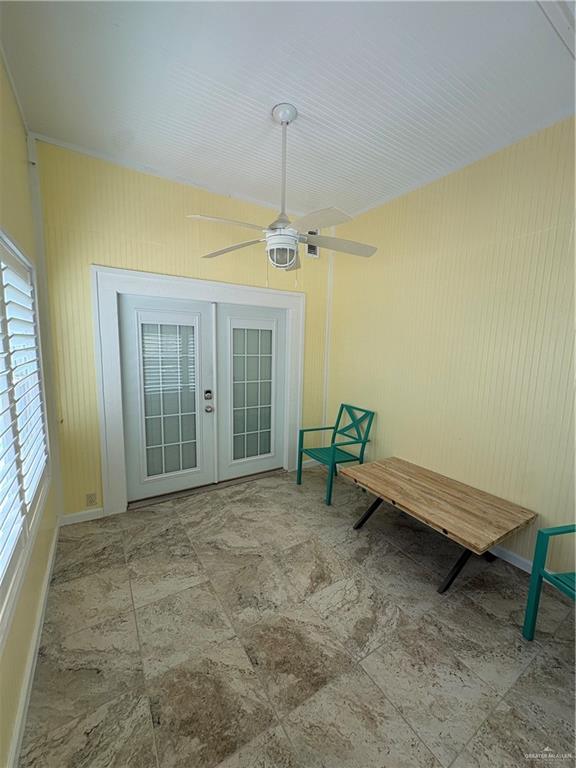 Photo 14 of 129 Esperanza Street