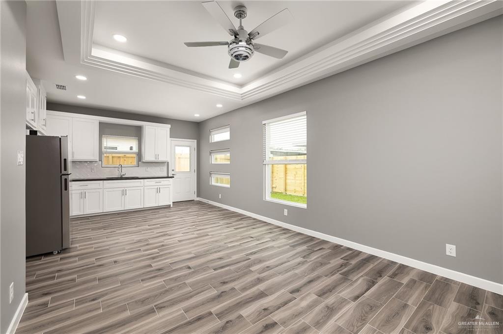 Photo 4 of 1713 Monaco Drive