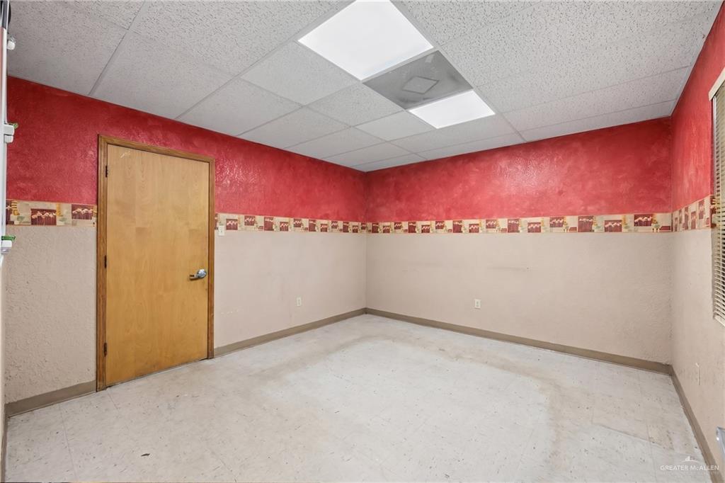 Photo 11 of 1804 EXPWY 281