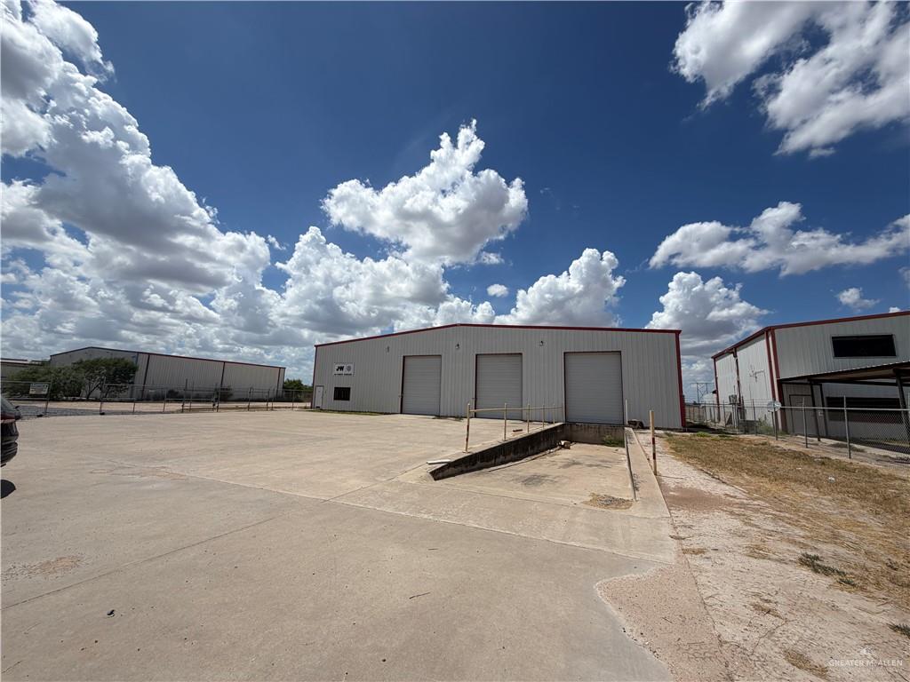 Photo 2 of 4501 US Highway 281