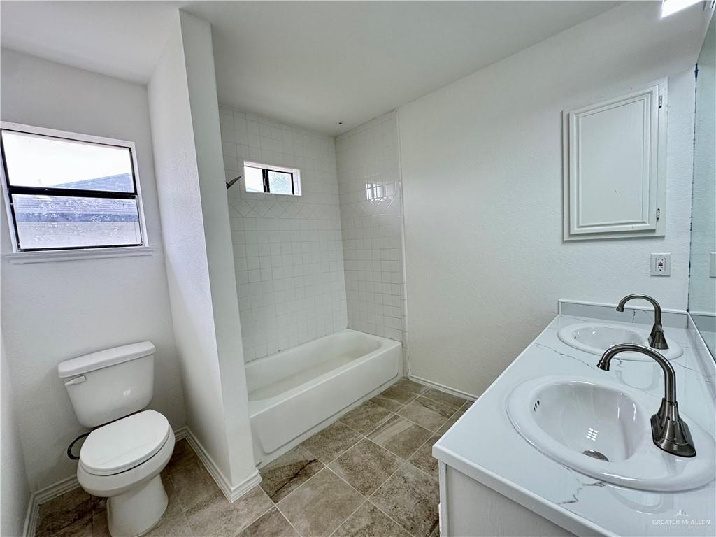 Photo 24 of 106 Aldrin Street