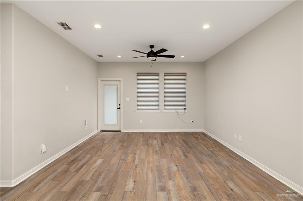 Photo 14 of 1403 Sonador Drive