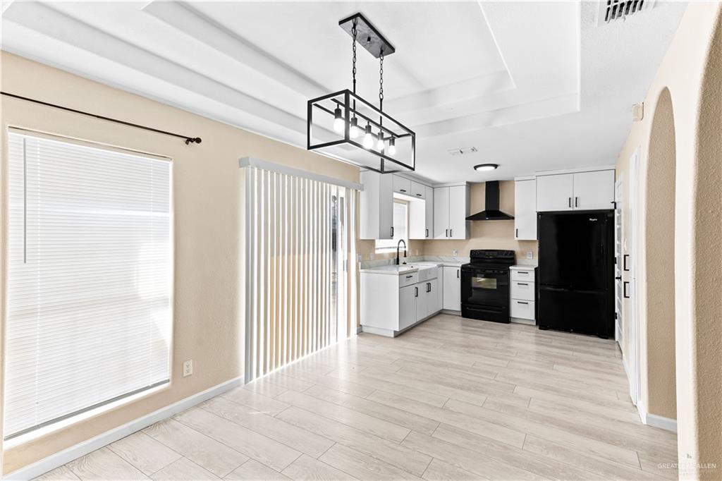 Photo 5 of 4229 Goldcrest Avenue