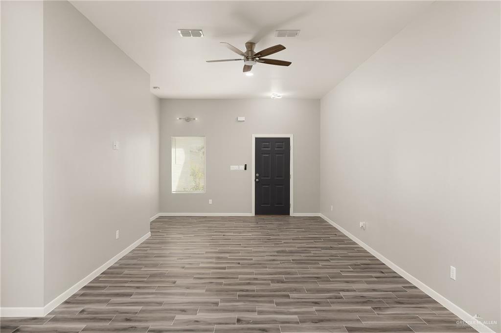Photo 4 of 704 25th Street