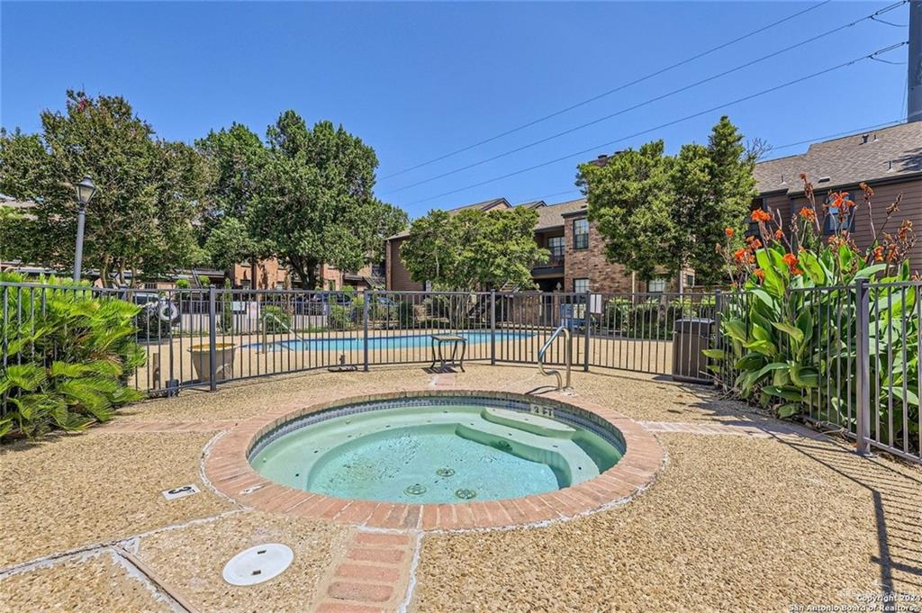 Photo 16 of 4803 Hamilton Wolfe Road #106