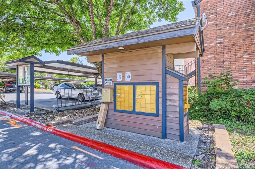 Photo 17 of 4803 Hamilton Wolfe Road #106