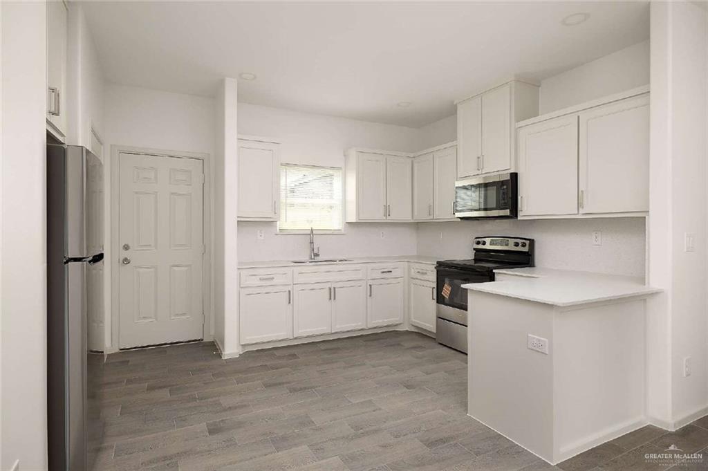 Photo 4 of 2713 Hayes Avenue #2