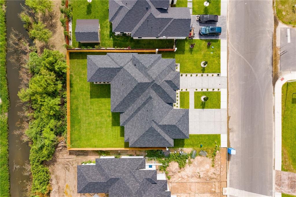 Photo 22 of 2413 Trinity Avenue