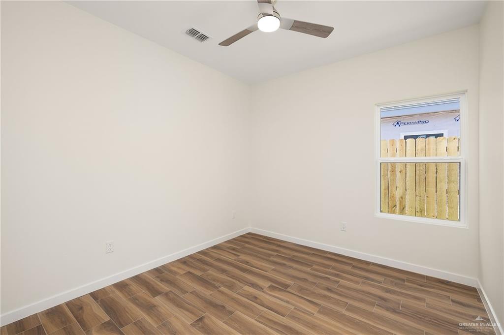 Photo 12 of 609 Onyx Avenue #3