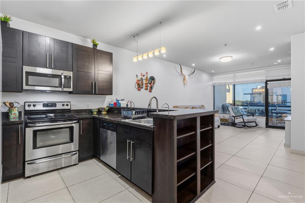 Photo 13 of 813 Travis Street #413