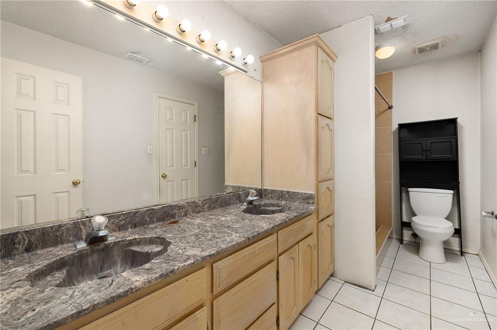 Photo 15 of 3405 Walnut Avenue