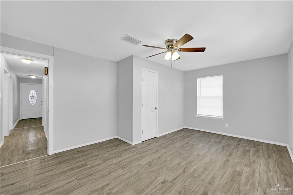 Photo 11 of 1629 Teege Avenue