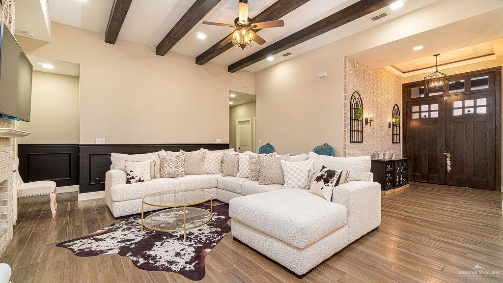 Photo 8 of 501 Palm Shores Drive