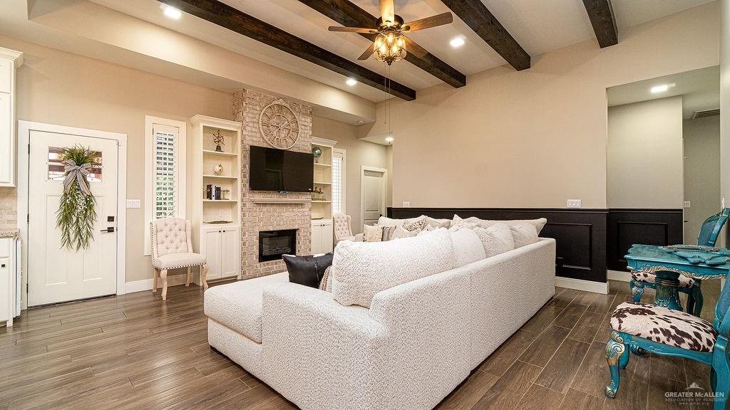 Photo 9 of 501 Palm Shores Drive