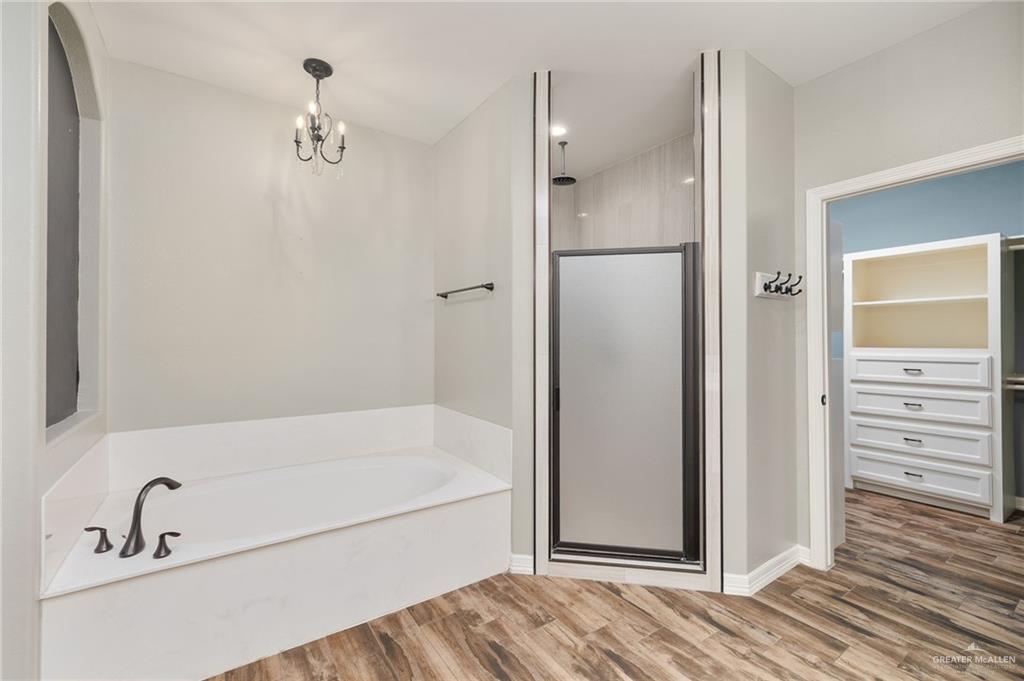 Photo 13 of 804 Splendor Boulevard