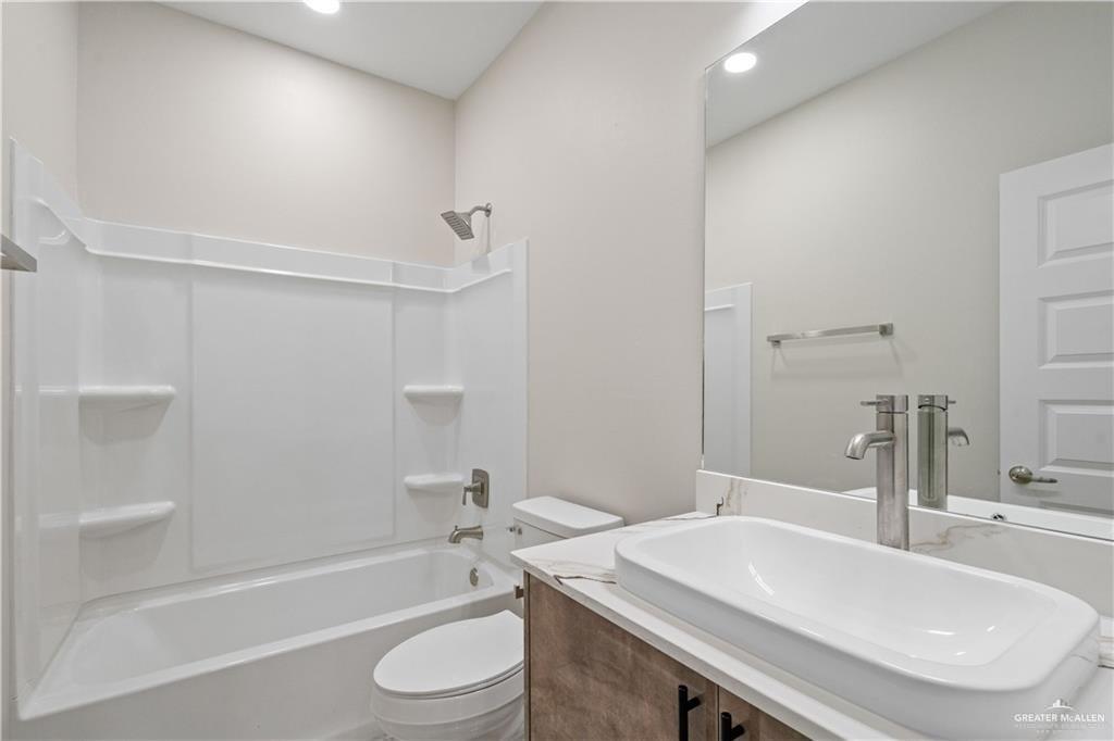 Photo 15 of 405 Onyx Avenue #2