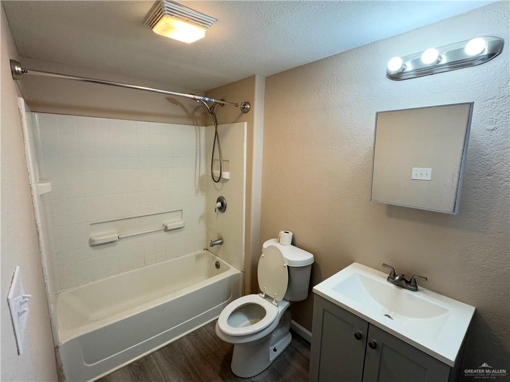 Photo 11 of 33919 Resaca Drive