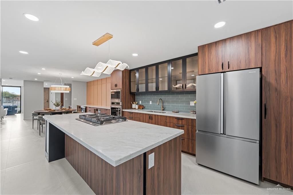 Photo 8 of 1420 7th Avenue