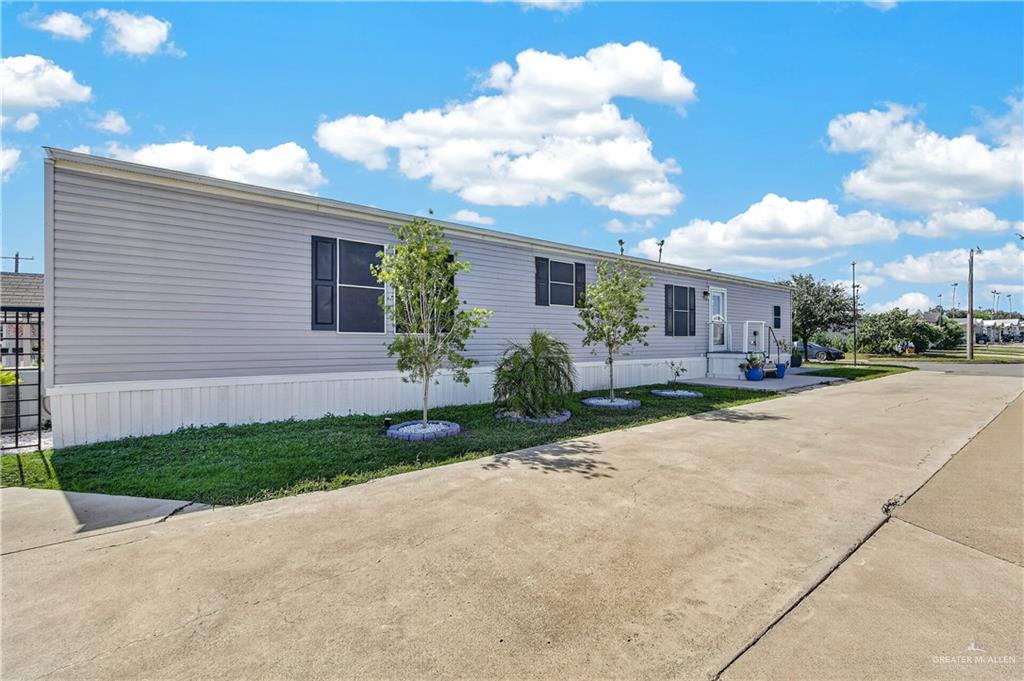 Photo 4 of 1402 Cage Boulevard #274