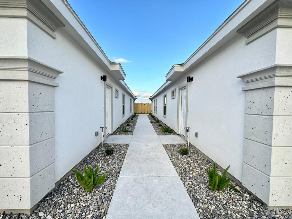 Photo 2 of 1312 Yankton Street #4