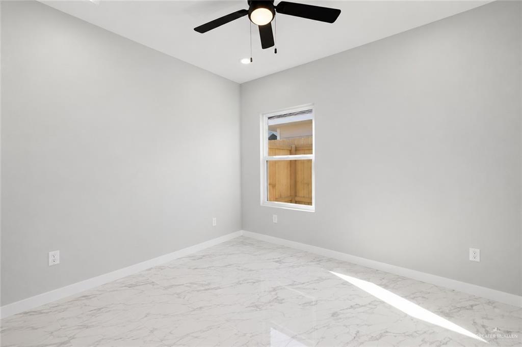Photo 7 of 1025 Woodson Avenue #4